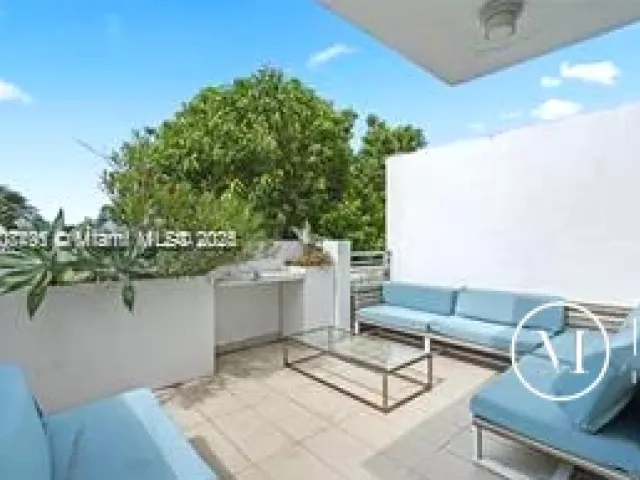 2-bedroom home for sale in Miami Beach - 1600 Michigan Ave 7 - MondialRealty