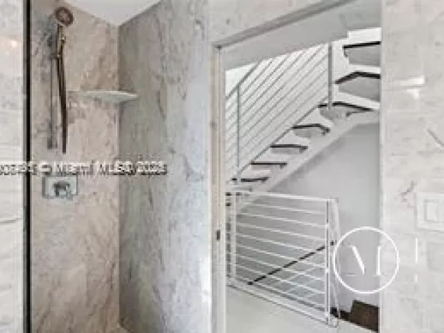 2-bedroom home for sale in Miami Beach - 1600 Michigan Ave 7 - MondialRealty