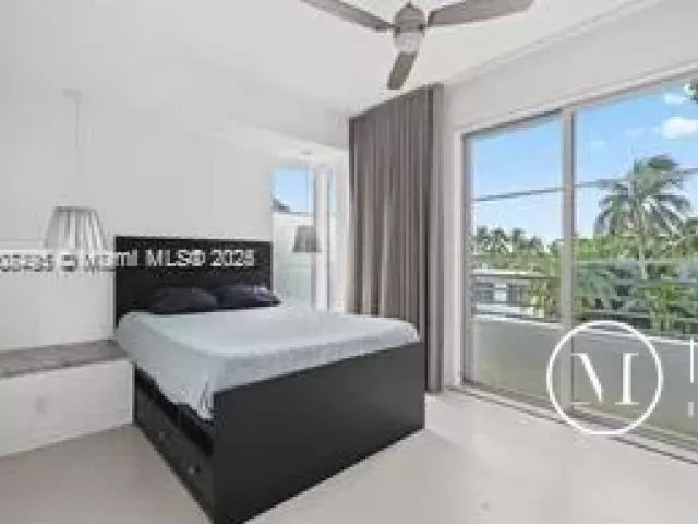 2-bedroom home for sale in Miami Beach - 1600 Michigan Ave 7 - MondialRealty