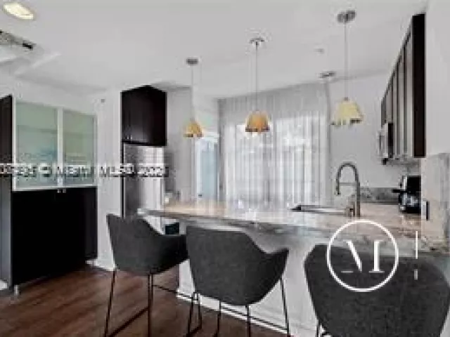 2-bedroom home for sale in Miami Beach - 1600 Michigan Ave 7 - MondialRealty