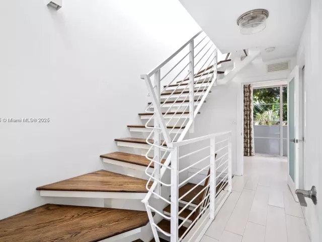 2-bedroom home for sale in Miami Beach - 1600 Michigan Ave 7 - MondialRealty