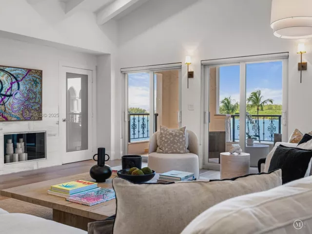 3-bedroom condo for sale in Miami Beach - 2236 Fisher Island Dr 3306 - MondialRealty
