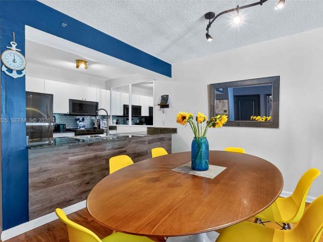 Apartment for sale  Unit #3914 - photo 6767930