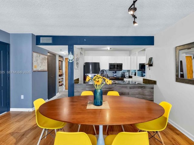 Apartment for sale  Unit #3914 - photo 6767940