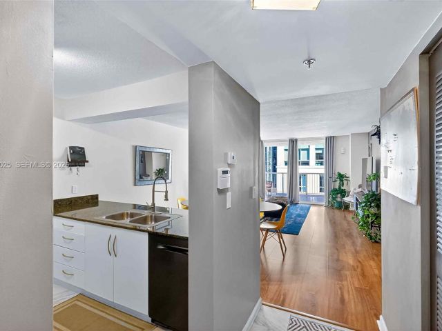 Apartment for sale  Unit #3914 - photo 6767941