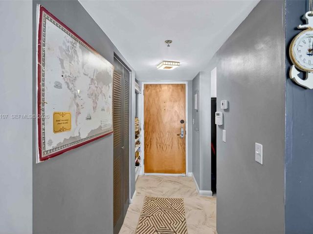 Apartment for rent  Unit #3914 - photo 6738607