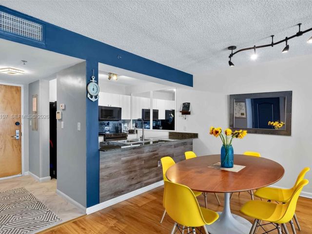 Apartment for rent  Unit #3914 - photo 6738608