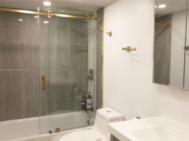 Apartment for sale  Unit #1523 - photo 7430578