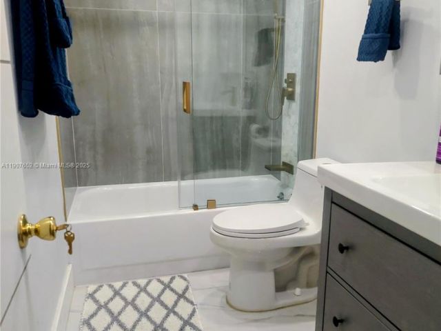 Apartment for sale  Unit #1523 - photo 7430579