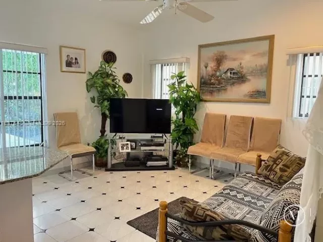 4-bedroom home for sale in Sunny Isles Beach - 204 191st St - MondialRealty