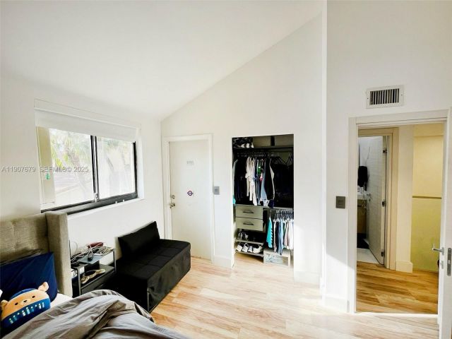 Home for sale at 20444 NE 34th Ct 12 - photo 6736694