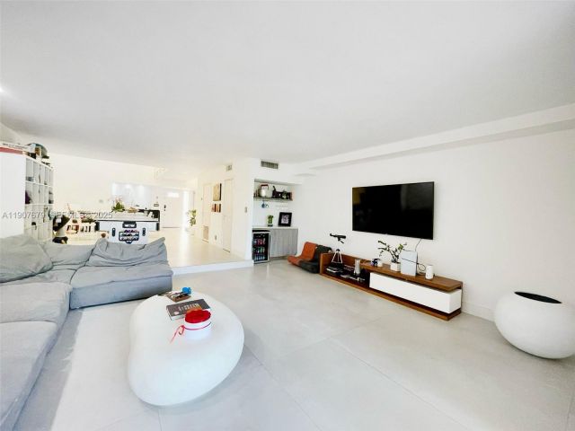 Home for sale at 20444 NE 34th Ct 12 - photo 6736709