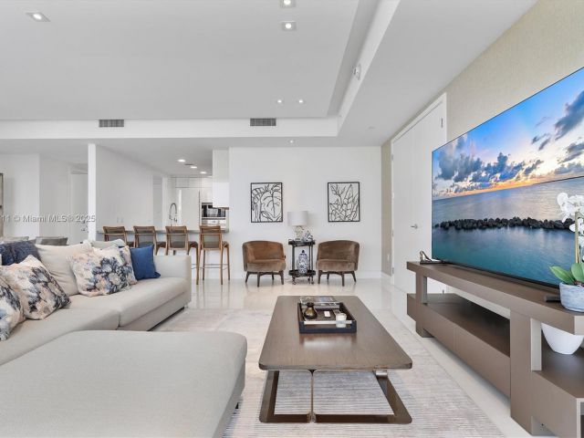 Apartment for rent  Unit #504 - photo 6782042