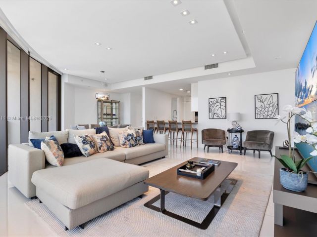 Apartment for rent  Unit #504 - photo 6782043