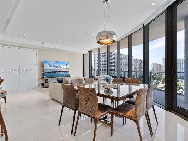 Apartment for rent  Unit #504 - photo 6782045