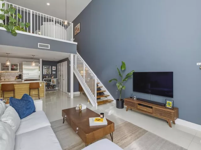 2-bedroom condo for sale in Miami - 2020 N Bayshore TH103 - MondialRealty