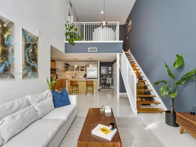 2-bedroom condo for sale in Miami - 2020 N Bayshore TH103 - MondialRealty