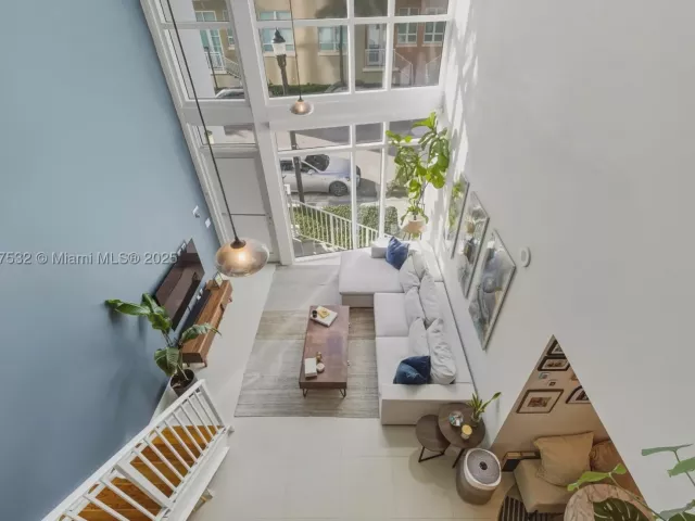 2-bedroom condo for sale in Miami - 2020 N Bayshore TH103 - MondialRealty