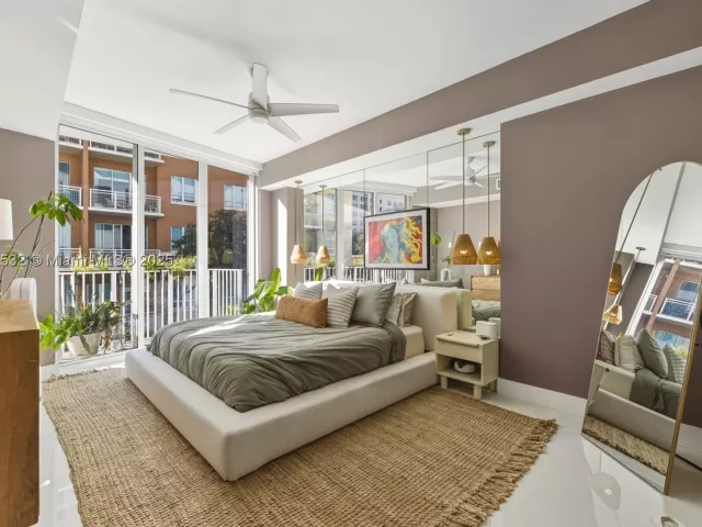 2-bedroom condo for sale in Miami - 2020 N Bayshore TH103 - MondialRealty