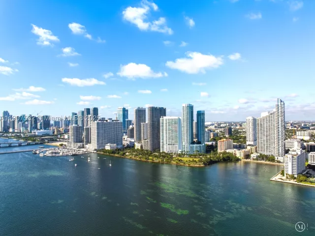 2-bedroom condo for sale in Miami - 2020 N Bayshore TH103 - MondialRealty