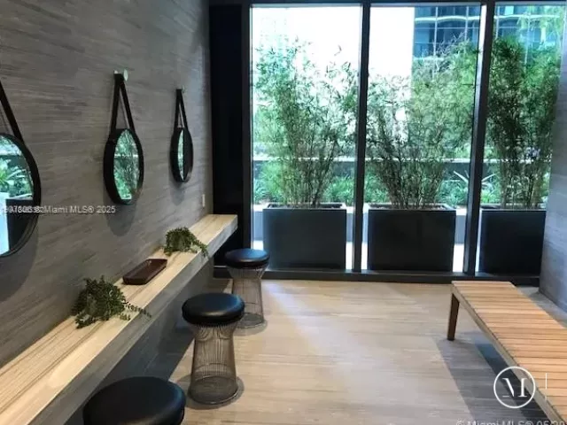 1-bedroom condo for rent in Miami - 55 SW 9th St 2510 - MondialRealty