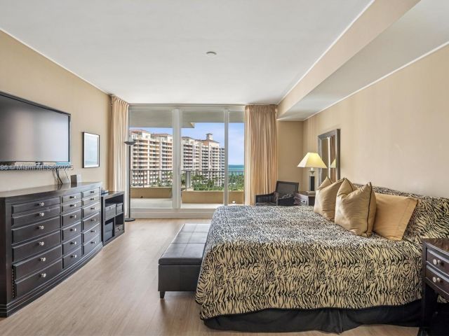 Apartment for sale  Unit #1005 - photo 6739977