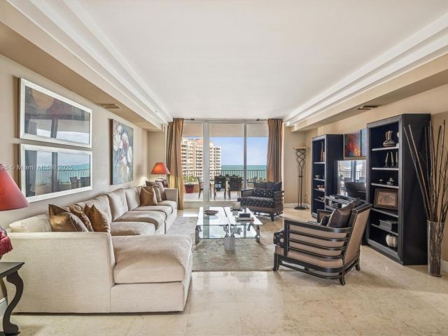 Apartment for sale  Unit #1005 - photo 6739987