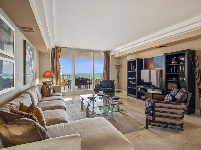 Apartment for sale  Unit #1005 - photo 6739988