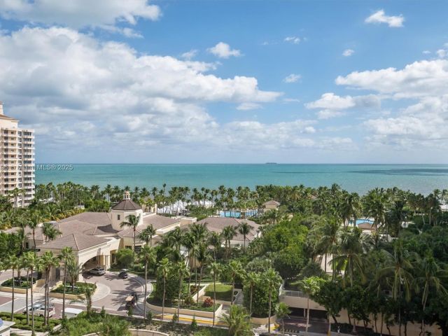 Apartment for sale  Unit #1005 - photo 6739990