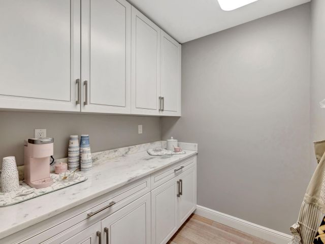 4-bedroom home for sale in Lauderdale By The Sea - 288 S Tradewinds Avenue - MondialRealty
