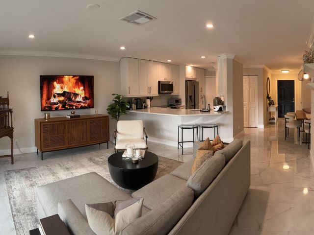 Home for rent at 16207 Sierra Palms Drive - photo 6742722