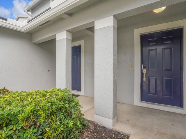 Home for rent at 16207 Sierra Palms Drive - photo 6742729