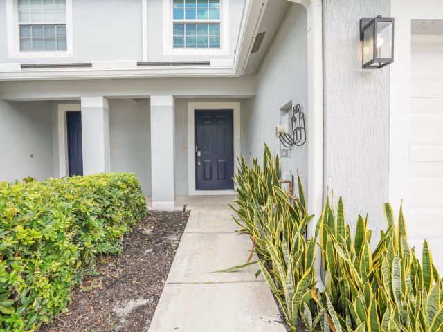 Home for rent at 16207 Sierra Palms Drive - photo 6742731