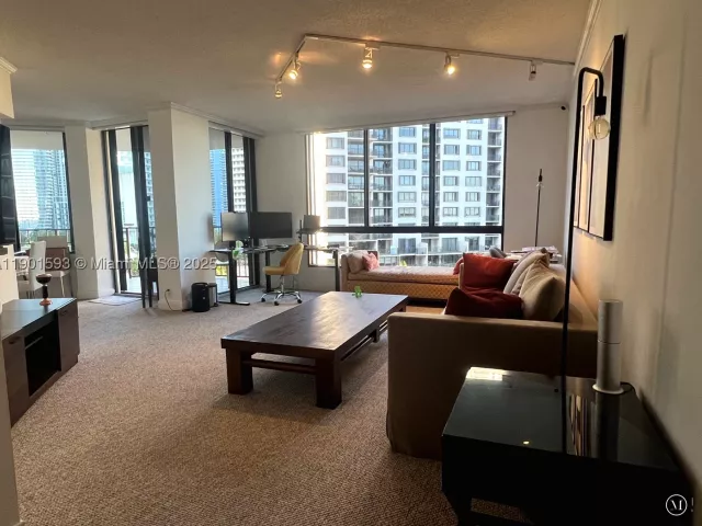 2-bedroom condo for sale in Miami - 520 Brickell Key Dr A900 - MondialRealty