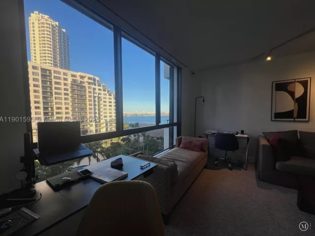 2-bedroom condo for sale in Miami - 520 Brickell Key Dr A900 - MondialRealty