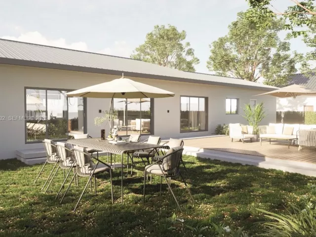 3-bedroom home for sale in Biscayne Park - 950 NE 113th St - MondialRealty