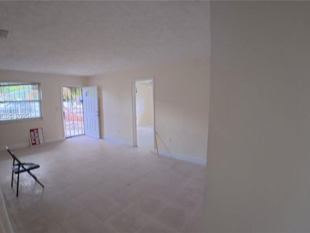 Home for rent at 15812 NW 39th Ct 15812 - photo 7448944