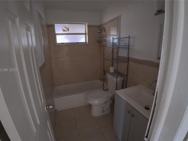 Home for rent at 15812 NW 39th Ct 15812 - photo 7448945