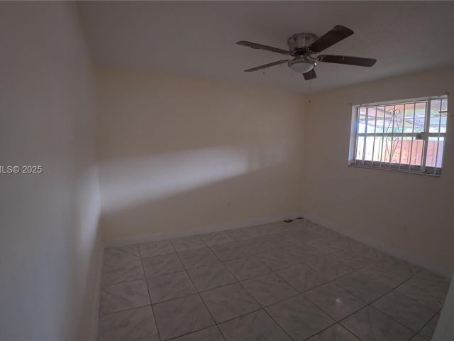 Home for rent at 15812 NW 39th Ct 15812 - photo 7448946