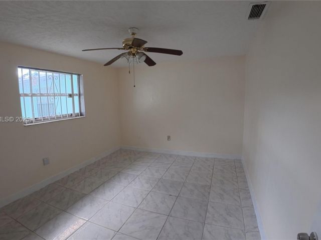 Home for rent at 15812 NW 39th Ct 15812 - photo 7448947