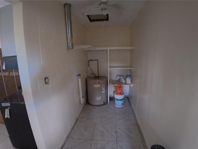 Home for rent at 15812 NW 39th Ct 15812 - photo 7448950