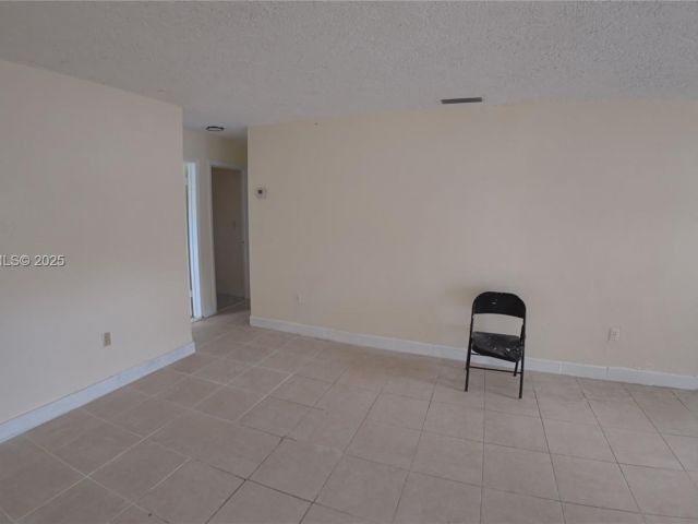 Home for rent at 15812 NW 39th Ct 15812 - photo 7448956