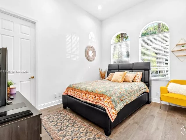 4-bedroom home for rent in West Palm Beach - 6313 Paradise Cv - MondialRealty