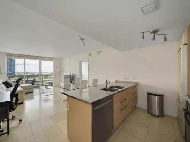 2-bedroom condo for rent in Hallandale Beach - 1850 S Ocean Dr 1609 - MondialRealty