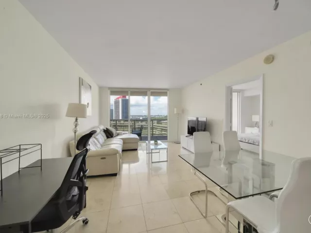 2-bedroom condo for rent in Hallandale Beach - 1850 S Ocean Dr 1609 - MondialRealty