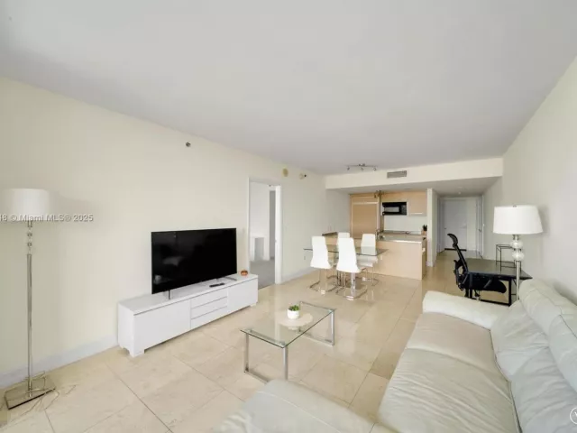 2-bedroom condo for rent in Hallandale Beach - 1850 S Ocean Dr 1609 - MondialRealty