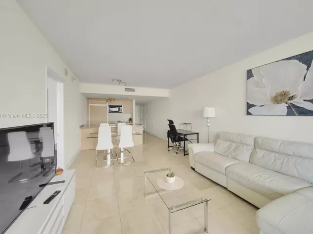 2-bedroom condo for rent in Hallandale Beach - 1850 S Ocean Dr 1609 - MondialRealty