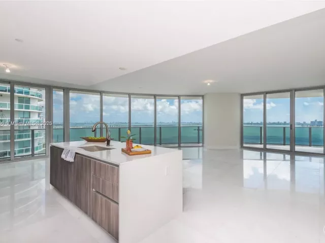 Apartment for rent  Unit #1815 - photo 6752100