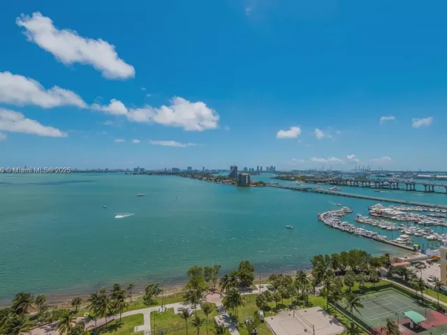 Apartment for rent  Unit #1815 - photo 6752105