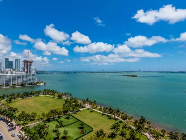 Apartment for rent  Unit #1815 - photo 6752109